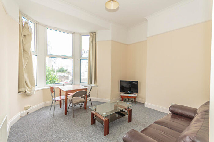 2 Bedroom Apartment To Rent In Sutherland Road, F3