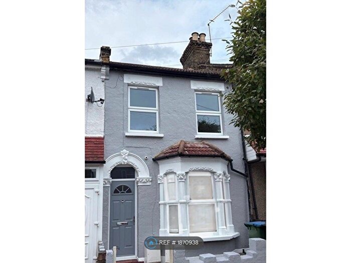 1 Bedroom Flat To Rent In Selby Road, London, E11