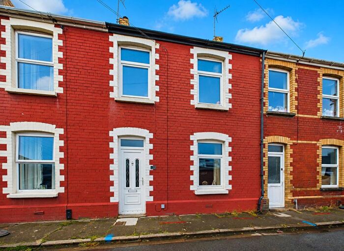 3 Bedroom Terraced House For Sale In Vintin Terrace, Porthcawl, CF36