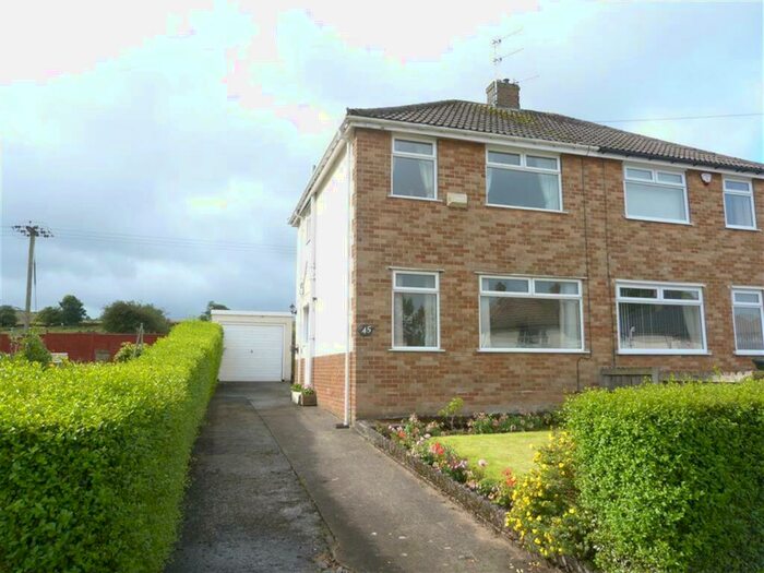 3 Bedroom Semi-Detached House To Rent In March Cote Lane, Cottingley, BD16