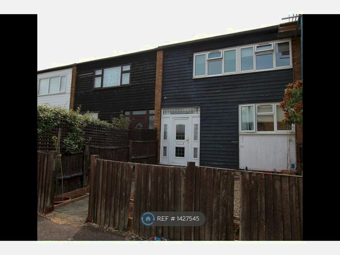 4 Bedroom Terraced House To Rent In Wills Hill, Stanford-Le-Hope, SS17