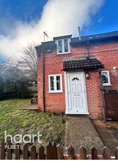 1 Bedroom Semi-Detached House To Rent In Hawkwell, Fleet, GU52
