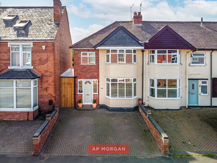 3 Bedroom End Of Terrace House For Sale In Beech Road, Stourbridge, Dudley, West Midlands, DY8
