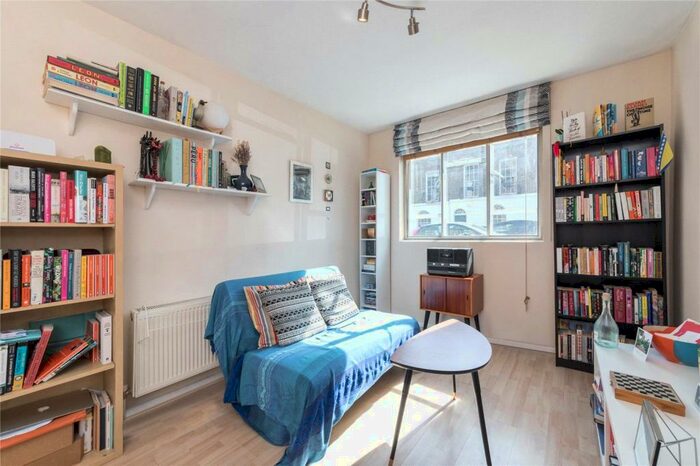 1 Bedroom Flat To Rent In Dovey Lodge, Bewdley Street, Barnsbury, London, N1