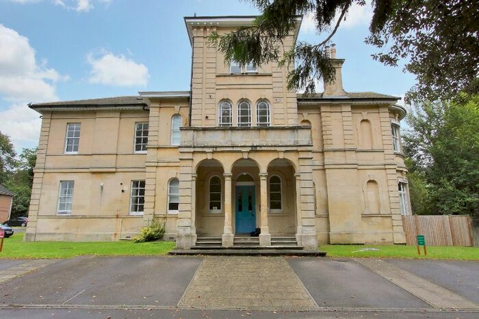 1 Bedroom Flat To Rent In Woodlands Way, Andover SP10