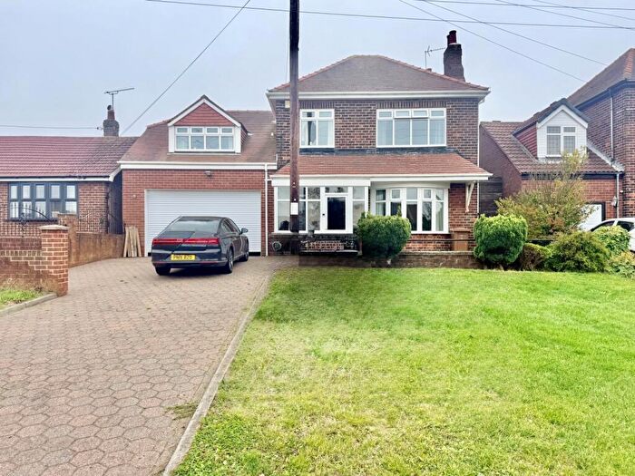Terraced House For Sale In Tunstall Village Green, Sunderland, Tyne And Wear, SR3