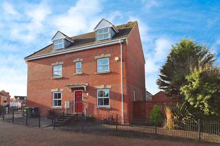 4 Bedroom Town House For Sale In Johnson Road, Emersons Green, Bristol, BS16