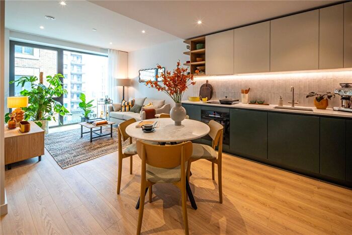 2 Bedroom Flat To Rent In The Maple, Aviator Drive, NW2