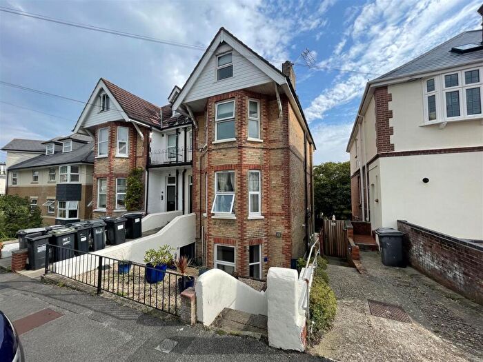 2 Bedroom Flat To Rent In Burnaby Road, Bournemouth, BH4