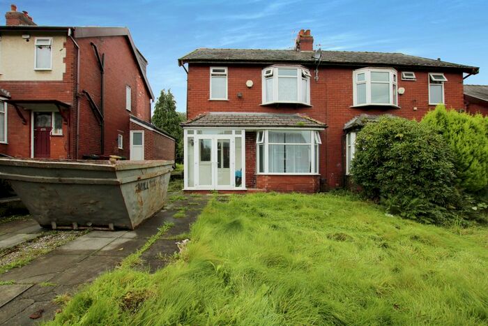 4 Bedroom Semi-Detached House To Rent In St. Marys Avenue, Bolton, BL3
