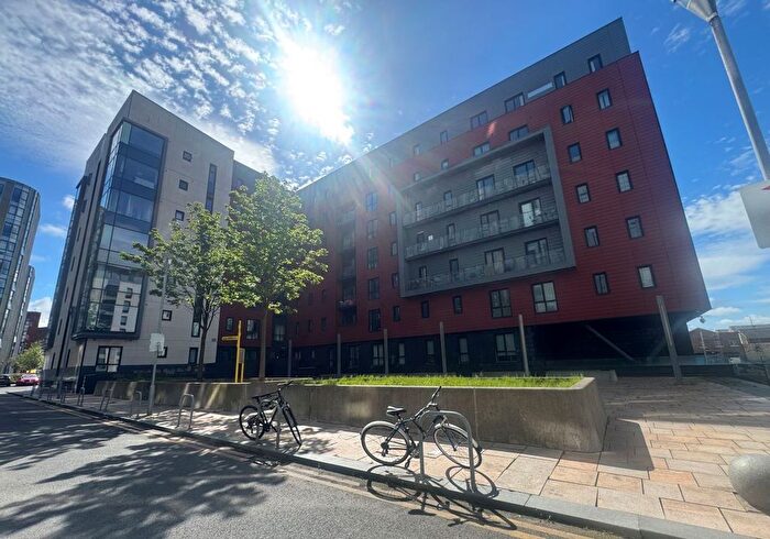 1 Bedroom Flat For Sale In Apartment The Gallery, Plaza Boulevard, Liverpool, Merseyside, L8