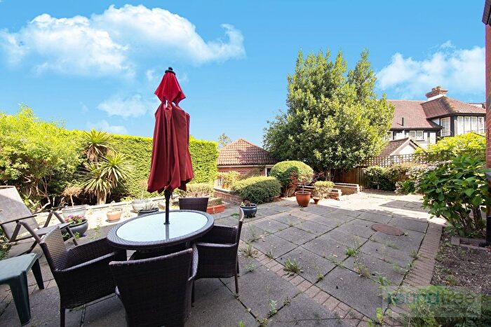 3 Bedroom End Of Terrace House For Sale In Dorchester Terrace, Holders Hill Crescent, Hendon, NW4