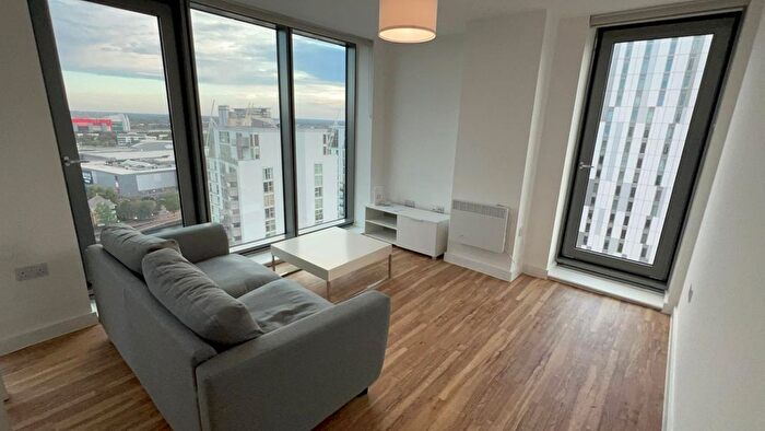 2 Bedroom Flat To Rent In Michigan Avenue, Salford, M50