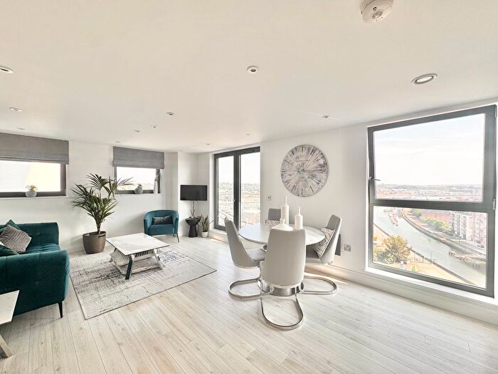 2 Bedroom Flat To Rent In Key Street, Ipswich, IP4