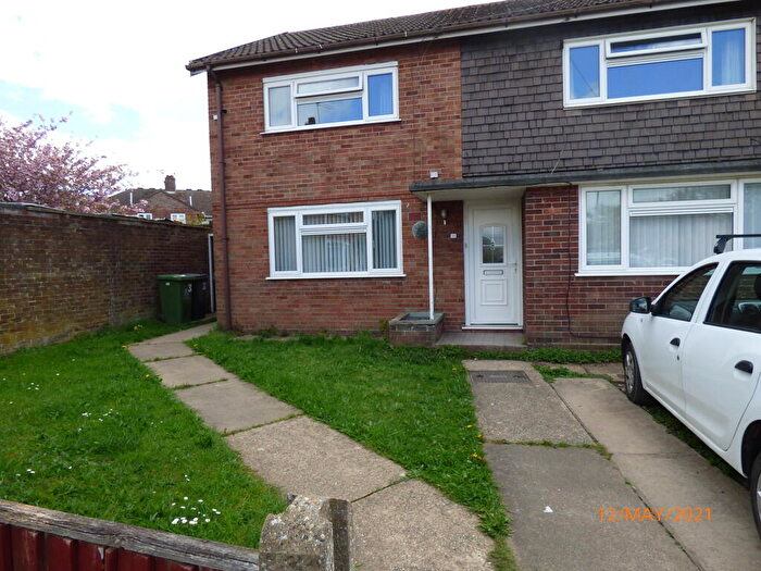 2 Bedroom Flat To Rent In Stuart Close, Gorleston, Great Yarmouth, NR31