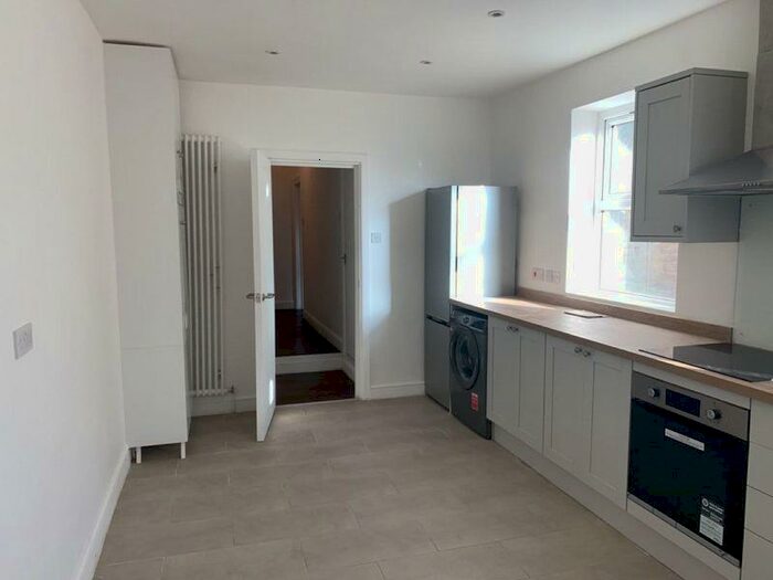 3 Bedroom End Of Terrace House To Rent In Ordnance Road, EN3