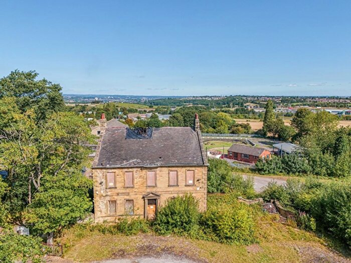 6 Bedroom Detached House For Sale In Bradford Road, Tingley, Wakefield, WF3