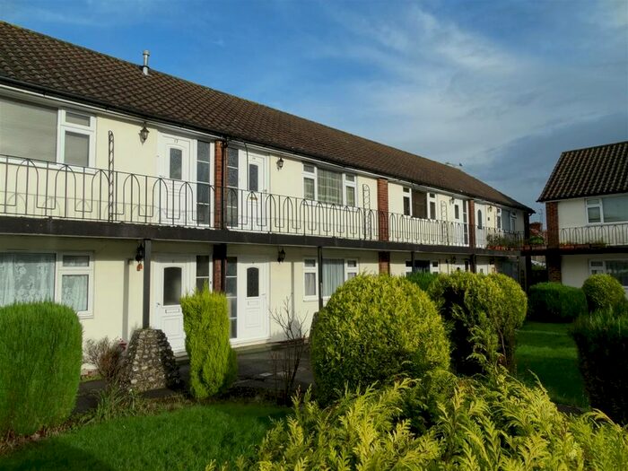 1 Bedroom Flat To Rent In Spanish Court, Mill Road, Burgess Hill, RH15