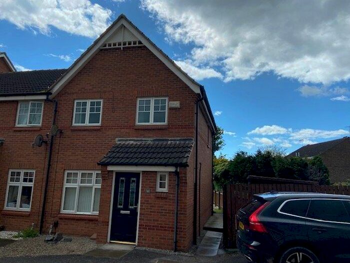 3 Bedroom Semi-Detached House To Rent In Moins Court, Osbaldwick, York, YO10