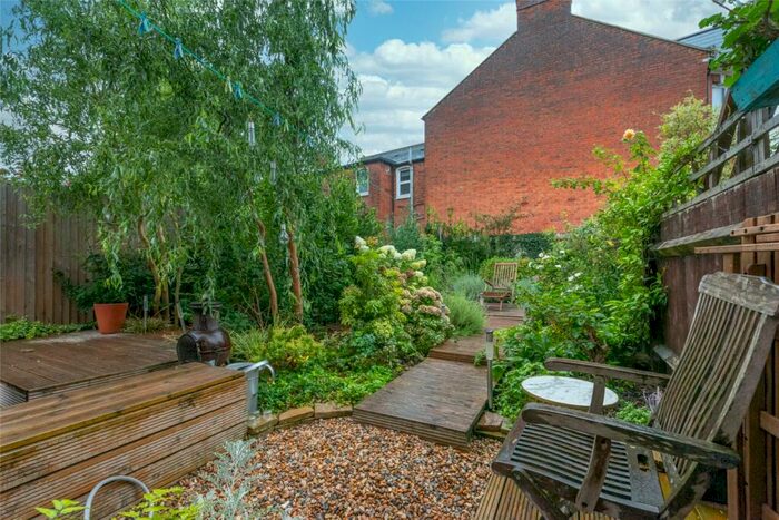 2 Bedroom Apartment To Rent In Palermo Road, Willesden Junction, London, NW10