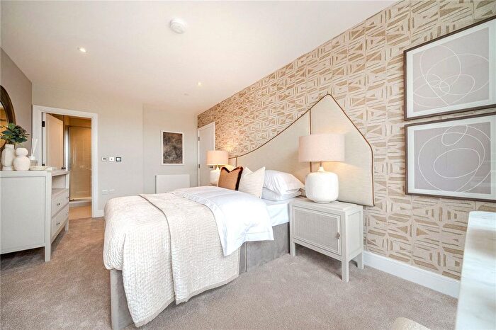 2 Bedroom Flat For Sale In Chandlers Place, High Street, Sevenoaks, Kent, TN13