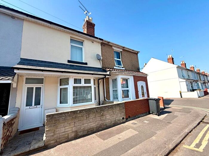 3 Bedroom Terraced House For Sale In Ferndale/Gorse Hill Area, Swindon, SN2
