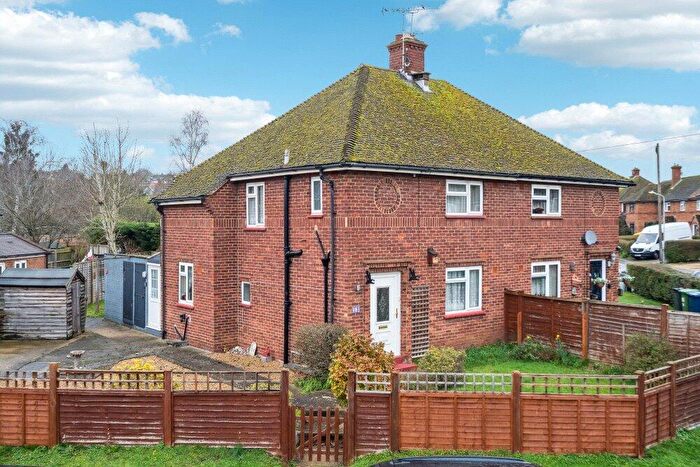 3 Bedroom Semi-Detached House For Sale In Elizabeth Road, Marlow, Buckinghamshire, SL7