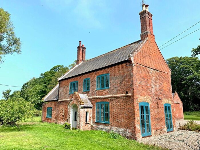 3 Bedroom Cottage To Rent In Burnley Hall Estate, East Somerton, NR29