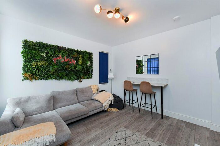 1 Bedroom Semi-Detached House To Rent In Radford Blvd, Lenton, NG7