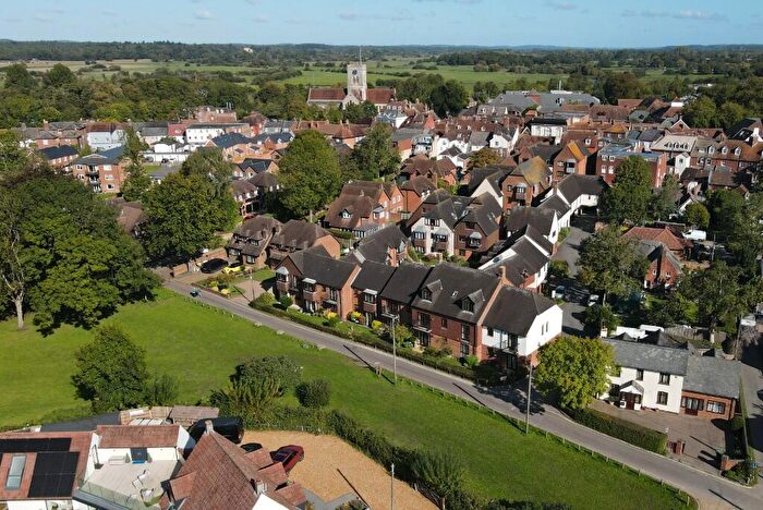 2 Bedroom Apartment For Sale In Deweys Lane, Ringwood, Hampshire, BH24