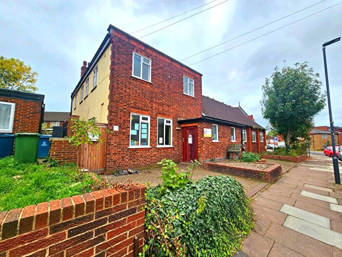 2 Bedroom Flat To Rent In Montrose Road, Harrow, HA3