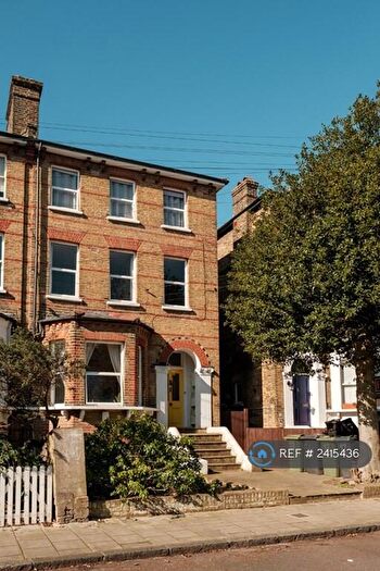 1 Bedroom Flat To Rent In Spenser Road, London, SE24