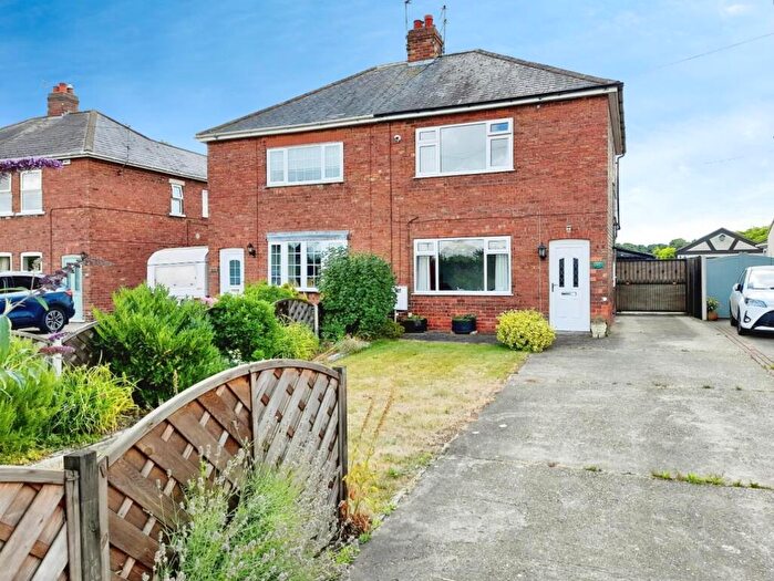 2 Bedroom Semi-Detached House For Sale In Gainsborough Road, Scotter, Gainsborough, DN21