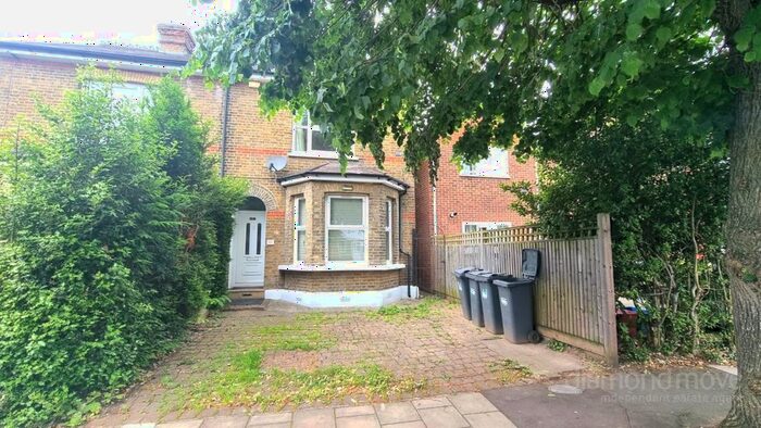 2 Bedroom Maisonette To Rent In St. Stephens Road, Hounslow, TW3
