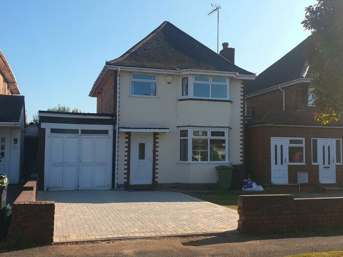 3 Bedroom House To Rent In Halesowen, West Midlands, B62