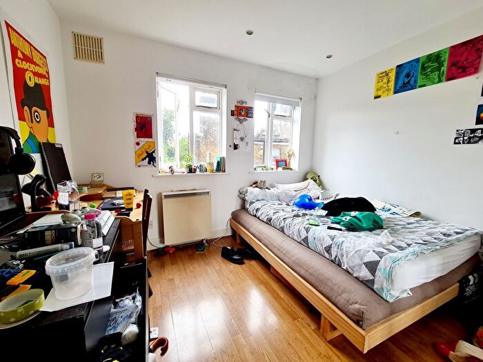 3 Bedroom Mews To Rent In Criterion Mews, Archway, N19