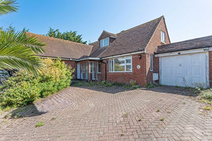 3 Bedroom Bungalow For Sale In Northumberland Avenue, Margate, CT9