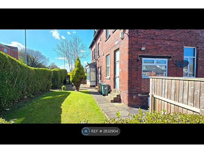 1 Bedroom Flat To Rent In Kirkstall Lane, Leeds, LS5