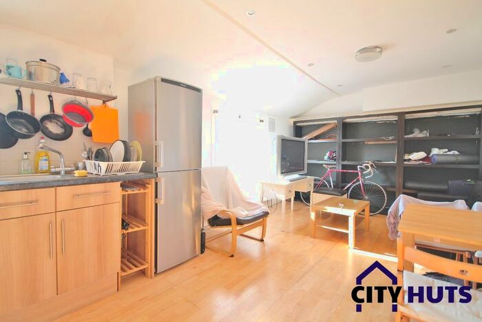 2 Bedroom Flat To Rent In Bartholomew Road, London, NW5