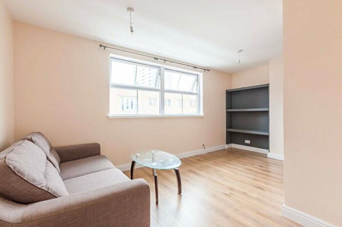 1 Bedroom Apartment To Rent In Roman Road, London, E3