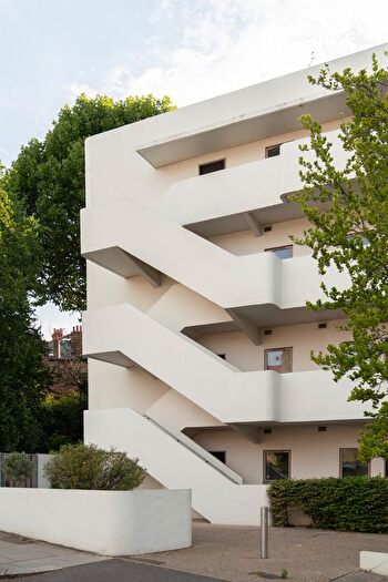 1 Bedroom Flat For Sale In Isokon Building Ii, Lawn Road, London, NW3
