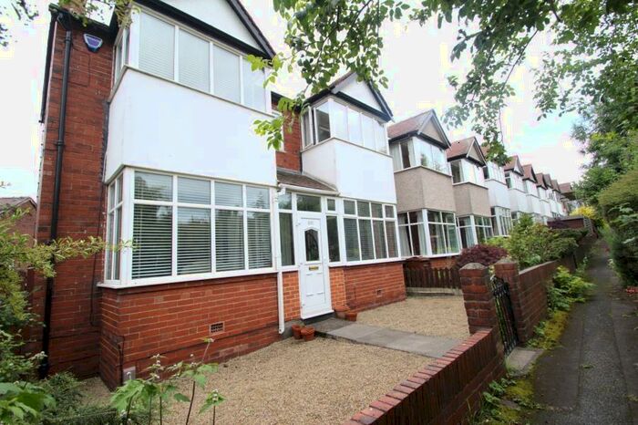 2 Bedroom Terraced House To Rent In Broadway, Horsforth, Leeds, LS18