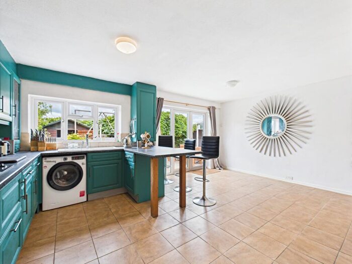 3 Bedroom Semi-Detached House For Sale In The Crescent, Padworth, RG7