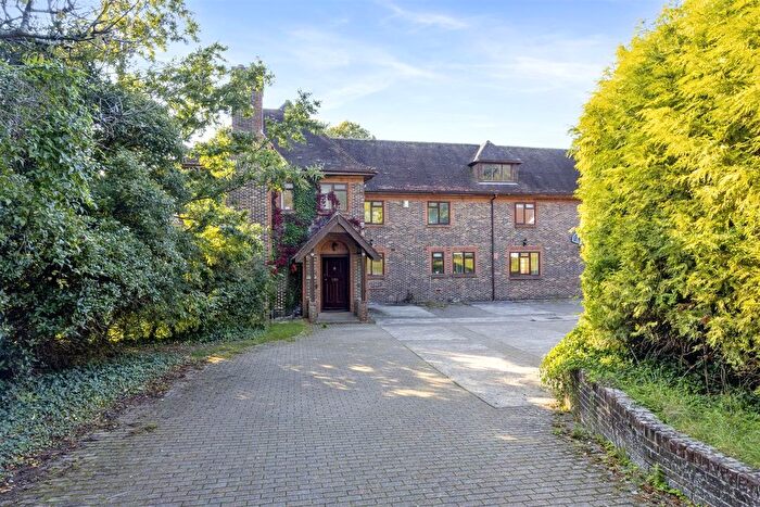 6 Bedroom Property To Rent In Links Road, Findon Valley, Worthing, BN14