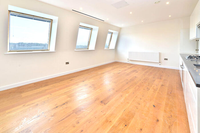 2 Bedroom Apartment To Rent In St Paul's Road, Islington, London, N1
