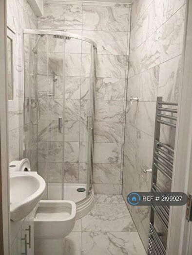 2 Bedroom Flat To Rent In Danbury Street, London, N1