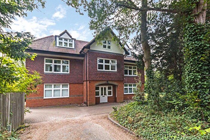 1 Bedroom Flat To Rent In Langley Avenue, Surbiton, KT6