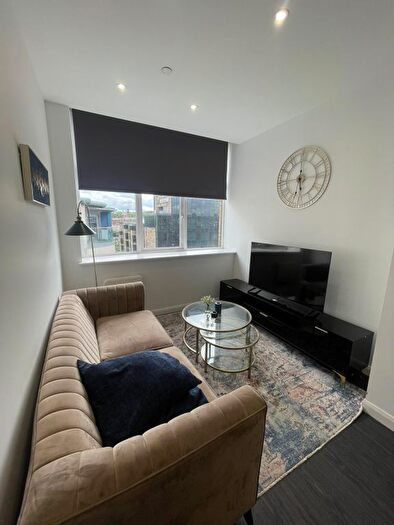 1 Bedroom Flat To Rent In East Parade, Bradford, BD1