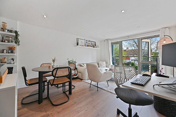 1 Bedroom Flat To Rent In Sydney Road, Sutton, SM1