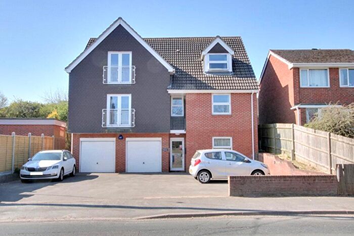 2 Bedroom Flat To Rent In Winchester Road, Bishops Waltham, Southampton, SO32